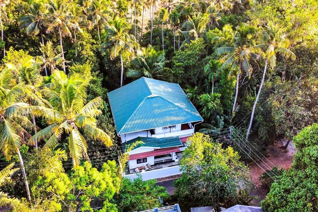 3 Bedroom Country Home With A Lush Full Backyard Thrissur 0*,