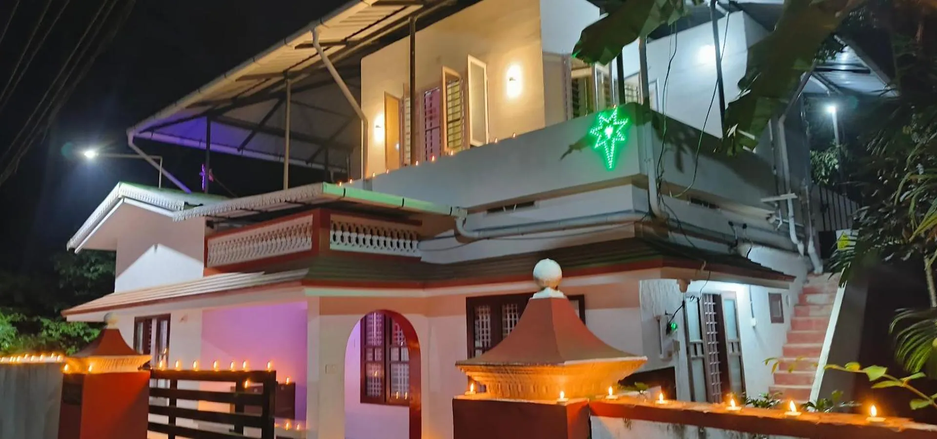 3 Bedroom Country Home With A Lush Full Backyard Thrissur ヴィラ